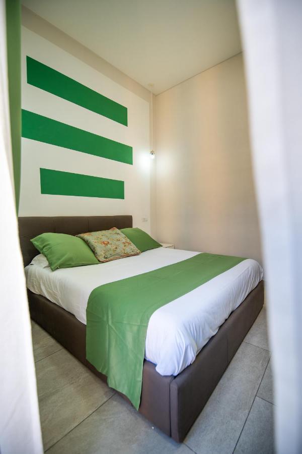 نابولي La Chambre المظهر الخارجي الصورة